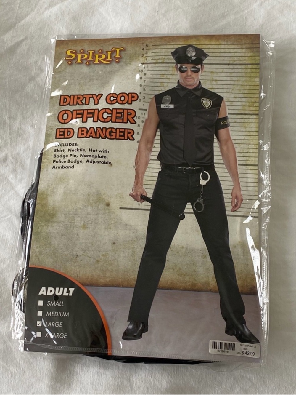 Spirit Men’s Dirty Cop Costume in Black with Gold Badges